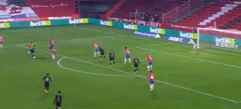 西媒：皇马正在密切关注怀森，此前他们原本没打算今夏买中卫