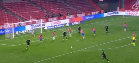 NBA太阳vs凯尔特人：绿军外线火力全开！22 记三分创纪录，太阳布克迷失，惨遭 30 分大败