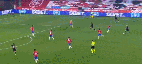 [流言板]半场：巴萨3-2马竞，小蜘蛛开局传射，马丁内斯头球反超35亮61回复